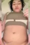ngewe-sambil-mainin-memek-bini-orang